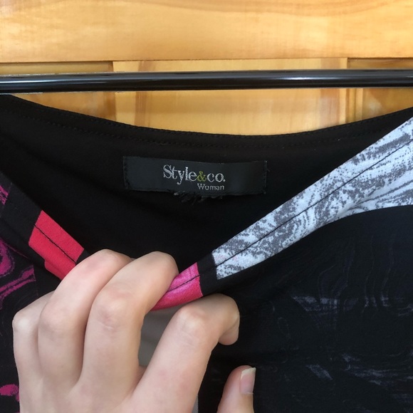 Women’s Style&Co tunic - Picture 2 of 2